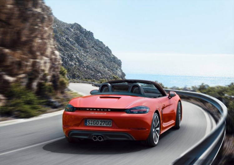 Porsche 718 Boxster chính thức lộ diện