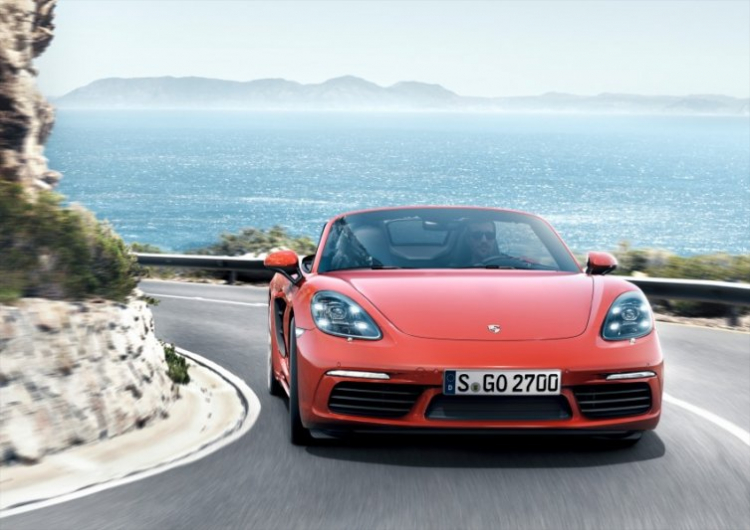 Porsche 718 Boxster chính thức lộ diện