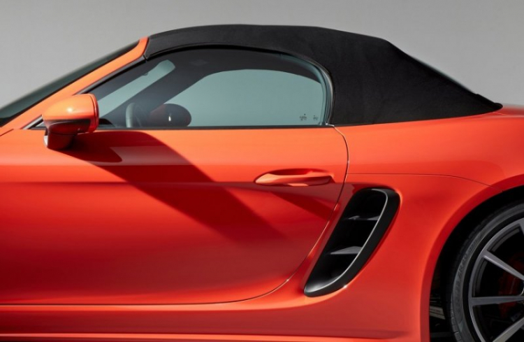 Porsche 718 Boxster chính thức lộ diện