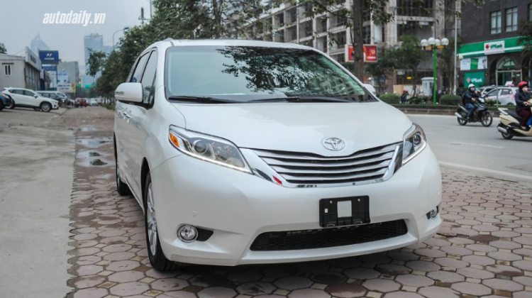 Toyota Sienna Limited AWD 2016 giá hơn 3,2 tỷ đồng tại Việt Nam