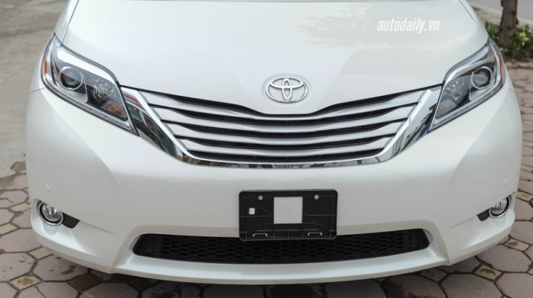 Toyota Sienna Limited AWD 2016 giá hơn 3,2 tỷ đồng tại Việt Nam