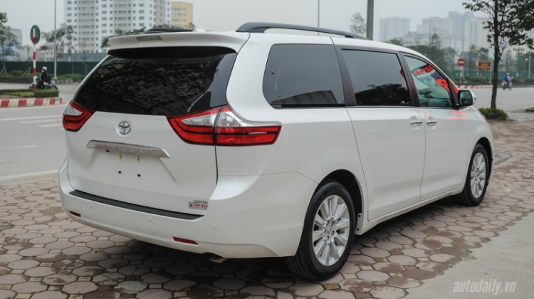 Toyota Sienna Limited AWD 2016 giá hơn 3,2 tỷ đồng tại Việt Nam