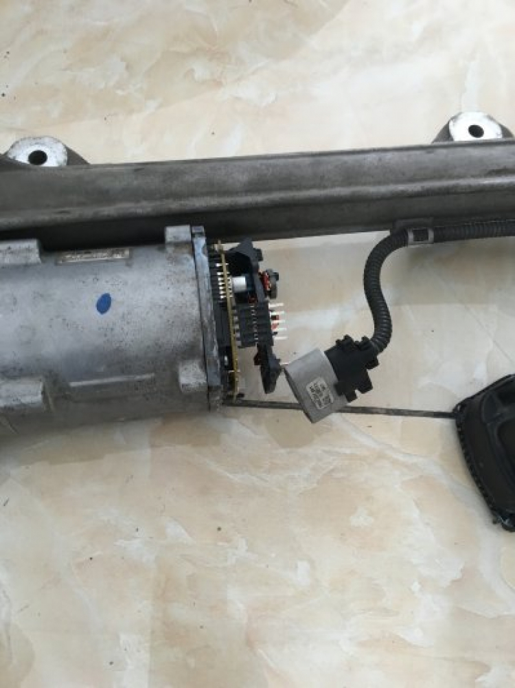 Giup e chô sửa thước lái điện 320I