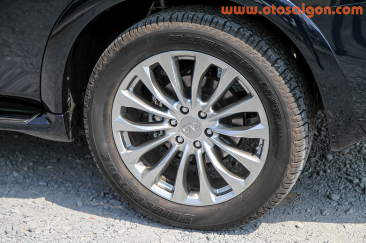Đánh giá Infiniti QX80 2016: Lực lưỡng – sang trọng Đánh giá Infiniti QX80 2016: Lực lưỡng – sang trọng