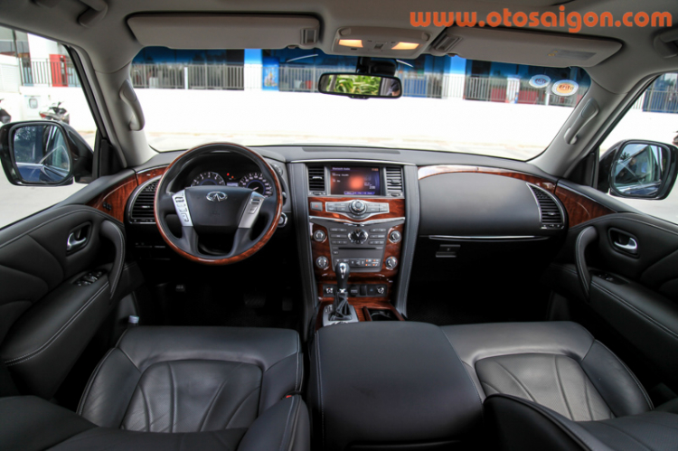 Đánh giá Infiniti QX80 2016: Lực lưỡng – sang trọng Đánh giá Infiniti QX80 2016: Lực lưỡng – sang trọng