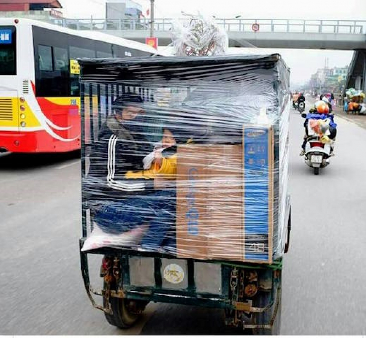 Các bác thấy xe chở 4 mà có 2 bánh chưa ? Các bác thấy xe chở 4 mà có 2 bánh chưa ?