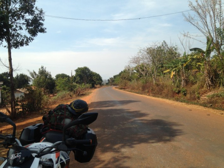 Sài Gòn - Bờ Y , ngả 3 biên giới Việt Cam Lào bằng xe Ktm duke200. Sài Gòn - Bờ Y , ngả 3 biên giới Việt Cam Lào bằng xe Ktm duke200.