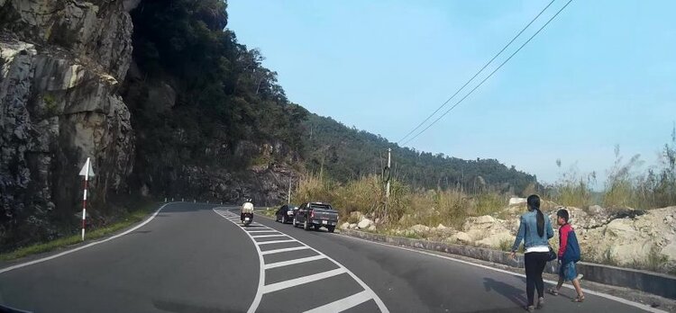 Đường đèo Tết : An toàn giả tạo...!!! Đường đèo Tết : An toàn giả tạo...!!!