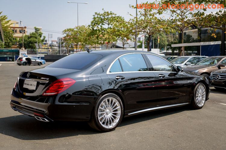 Cận cảnh Mercedes-AMG S65 giá 12,8 tỷ đồng tại Việt Nam