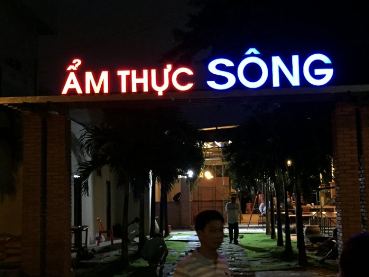 Chào Năm mới 2016: Xóm nghèo+ Đìu hiu - Làm cái tất niên cho xung đi các Bác/Mợ ơi! Chào Năm mới 2016: Xóm nghèo+ Đìu hiu - Làm cái tất niên cho xung đi các Bác/Mợ ơi!
