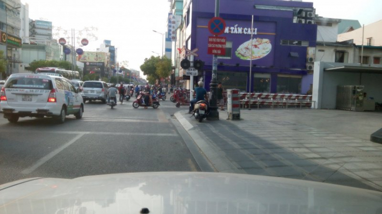 KiA Nguyễn văn Trỗi, rẽ trái về Q1 KiA Nguyễn văn Trỗi, rẽ trái về Q1