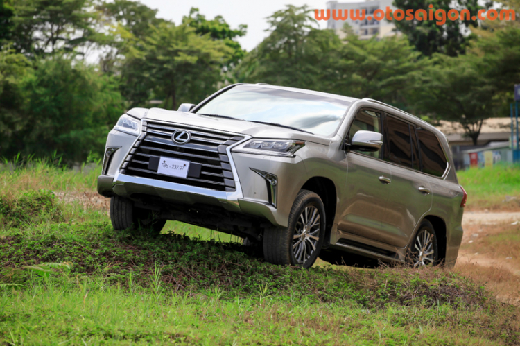 Đánh giá Lexus LX570 2016: xứng danh “chuyên cơ mặt đất”