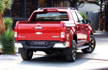 2015_03_16_Chevrolet_Colorado_High_Country_6.jpg