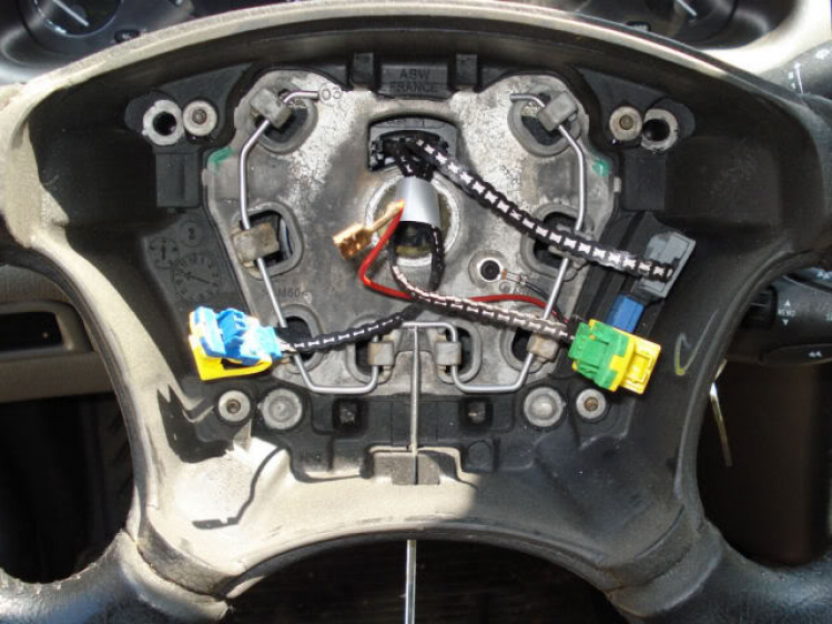 DIY : Sửa cần gạt đèn xi nhan PEUGEOT DIY : Sửa cần gạt đèn xi nhan PEUGEOT