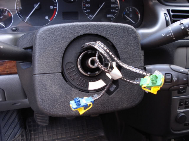 DIY : Sửa cần gạt đèn xi nhan PEUGEOT DIY : Sửa cần gạt đèn xi nhan PEUGEOT