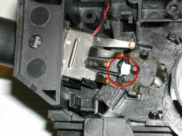 DIY : Sửa cần gạt đèn xi nhan PEUGEOT DIY : Sửa cần gạt đèn xi nhan PEUGEOT