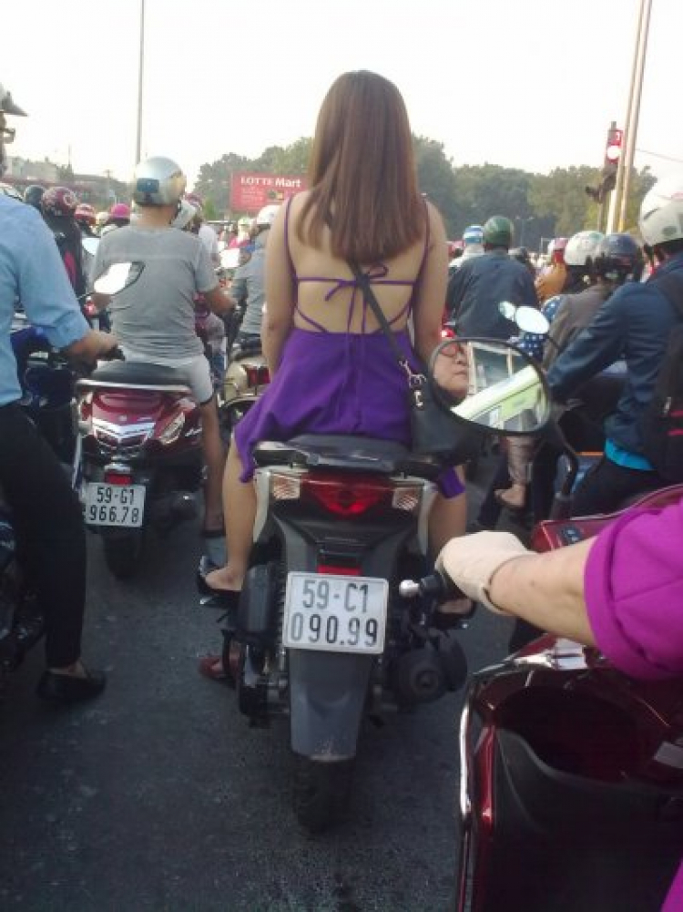 sáng 29/2/2016 - xe đẹp - người đẹp nên có quyền vi phạm ?