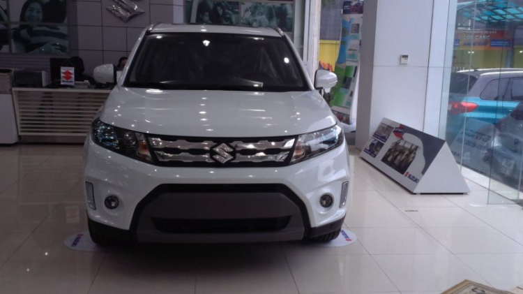 Suzuki Vitara 2016 đủ màu nhé các Bác.