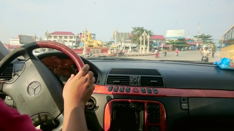 Tự chạy xe qua Sihanouk Ville