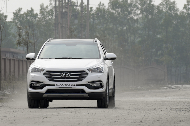 Hyundai SantaFe 2016 ra mắt tại Việt Nam, giá từ 1,1 tỷ đồng