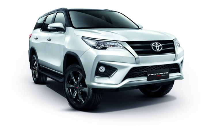 Toyota Fortuner 2016 “lột xác” với gói TRD Sportivo