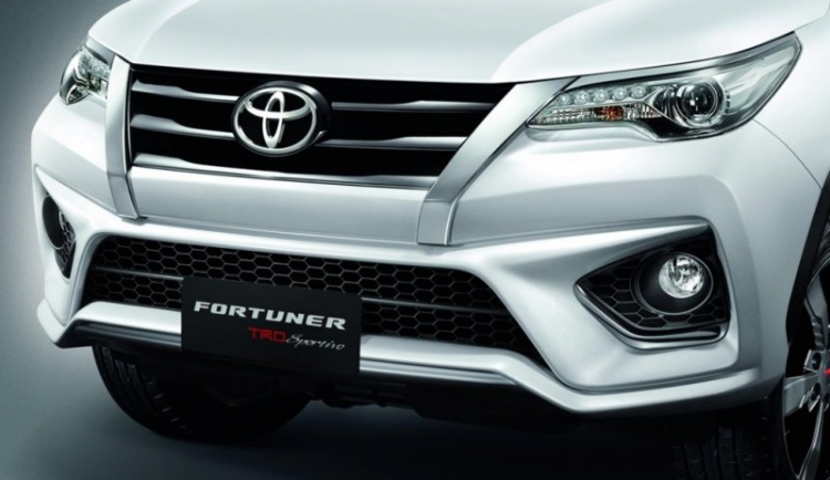 Toyota Fortuner 2016 “lột xác” với gói TRD Sportivo