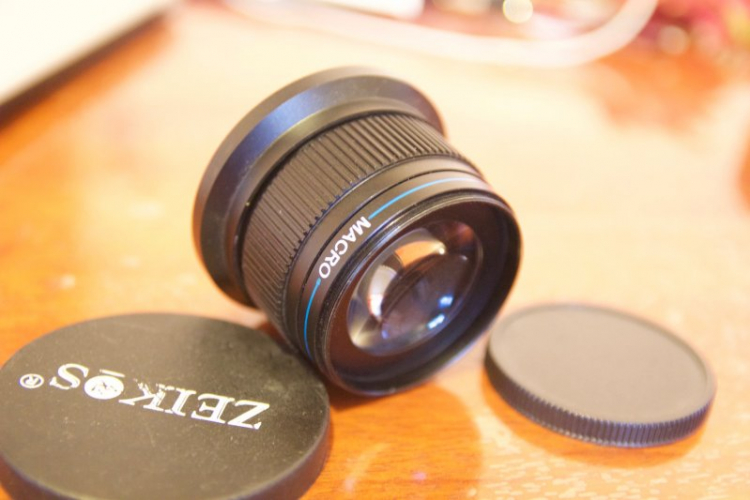 Cần tiễn bộ Canon 60D+Lens kit 18-55 tặng lens fisheye zenkos