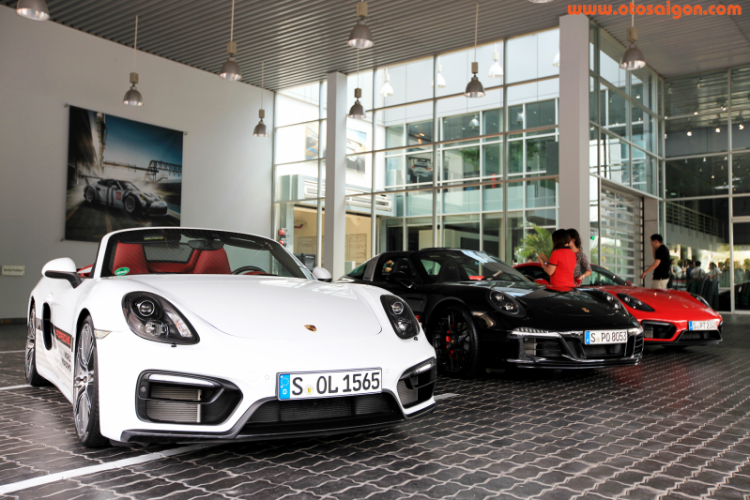 22 xe Porsche nhập về Việt Nam cho khách hàng trải nghiệm