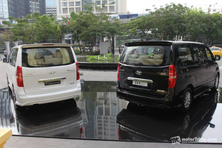 Soi Hyundai H1 và Hyundai Grand Starex 2016 vừa cập bến Thái Lan