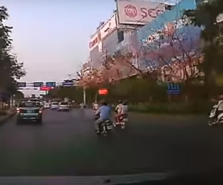 em bị bắt chổ này, mấy anh xem giúp em bị bắt chổ này, mấy anh xem giúp