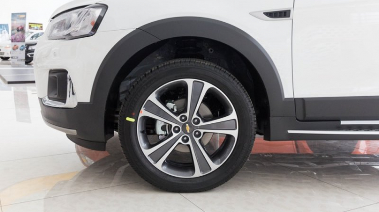 Chevrolet Captiva 2016 ra mắt tại Việt Nam, giá 879 triệu đồng Chevrolet Captiva 2016 ra mắt tại Việt Nam, giá 879 triệu đồng