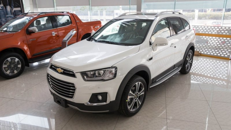 Chevrolet Captiva 2016 ra mắt tại Việt Nam, giá 879 triệu đồng Chevrolet Captiva 2016 ra mắt tại Việt Nam, giá 879 triệu đồng