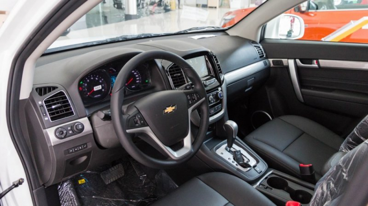 Chevrolet Captiva 2016 ra mắt tại Việt Nam, giá 879 triệu đồng