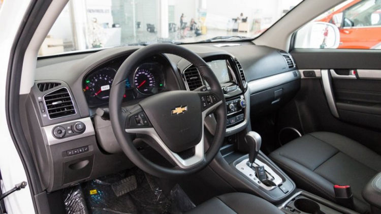 Chevrolet Captiva 2016 ra mắt tại Việt Nam, giá 879 triệu đồng