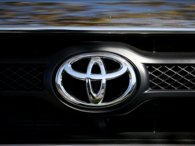 Phanh tự động sẽ trở thành tiêu chuẩn trên hầu hết xe của Toyota vào 2017