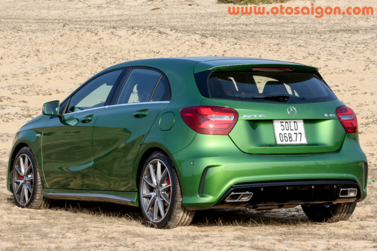 Lái thử mẫu xe đua đường phố Mercedes-AMG A45 4Matic 2016