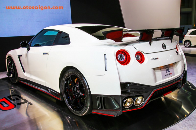 Vẻ đẹp đầy mê hoặc của “quỷ dữ” Nissan GT-R Nismo