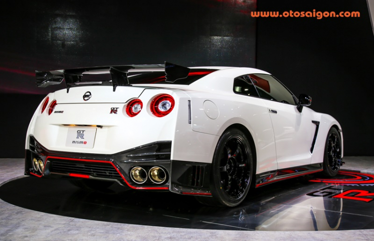 Vẻ đẹp đầy mê hoặc của “quỷ dữ” Nissan GT-R Nismo