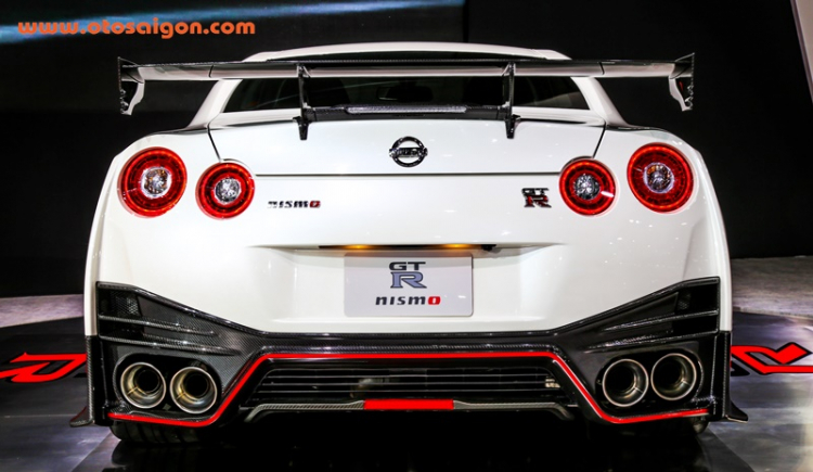 Vẻ đẹp đầy mê hoặc của “quỷ dữ” Nissan GT-R Nismo