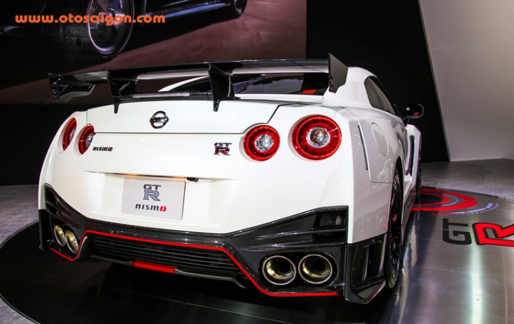 Vẻ đẹp đầy mê hoặc của “quỷ dữ” Nissan GT-R Nismo