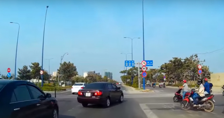 Chuyển làn vầy ... OK ?!