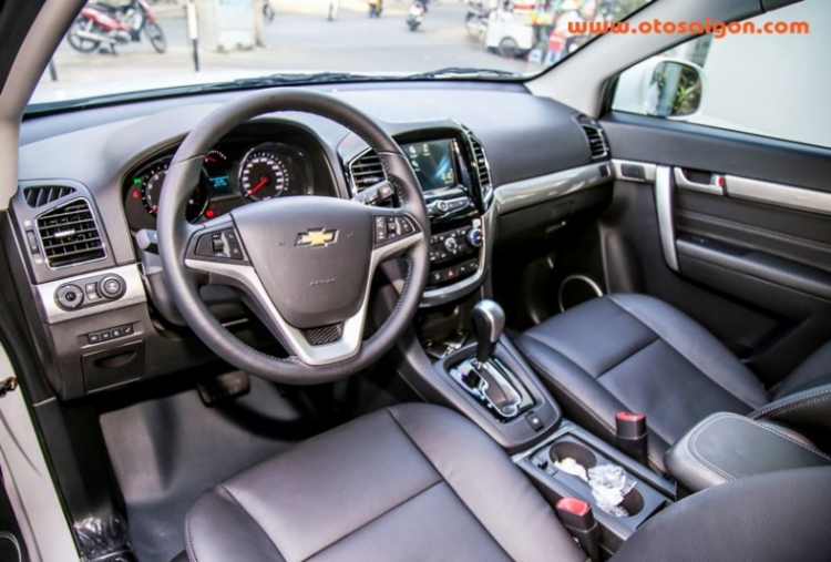Cận cảnh Chevrolet Captiva 2016 tại Việt Nam Cận cảnh Chevrolet Captiva 2016 tại Việt Nam