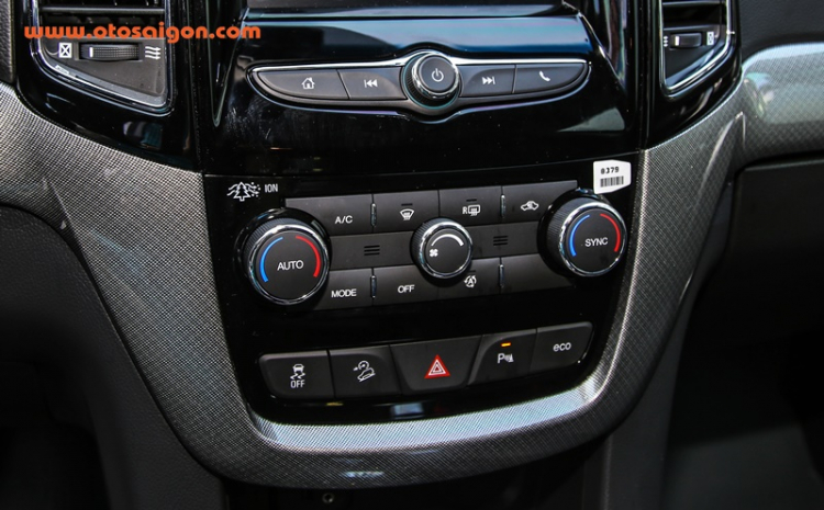 Cận cảnh Chevrolet Captiva 2016 tại Việt Nam Cận cảnh Chevrolet Captiva 2016 tại Việt Nam
