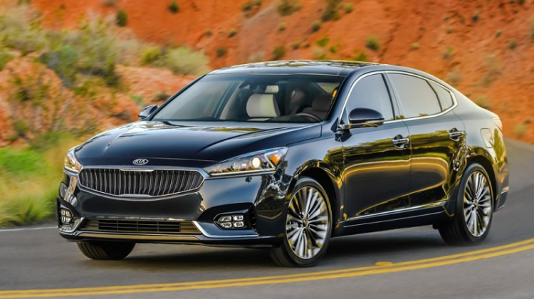 Kia Cadenza 2017: đối trọng mới của Toyota Avalon