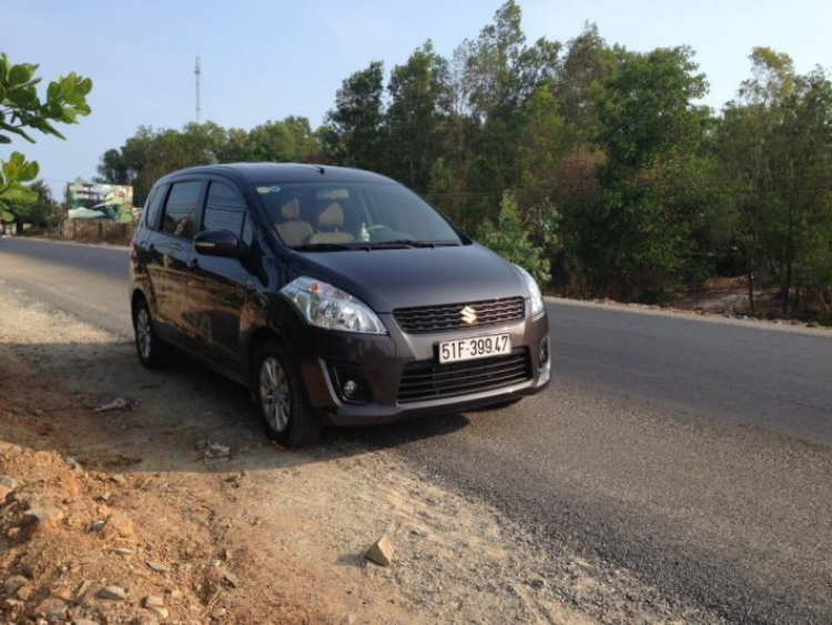 Ertiga 7 chỗ 2016 cho thuê tự lái - Gần cv Hoàng Văn Thụ Ertiga 7 chỗ 2016 cho thuê tự lái - Gần cv Hoàng Văn Thụ