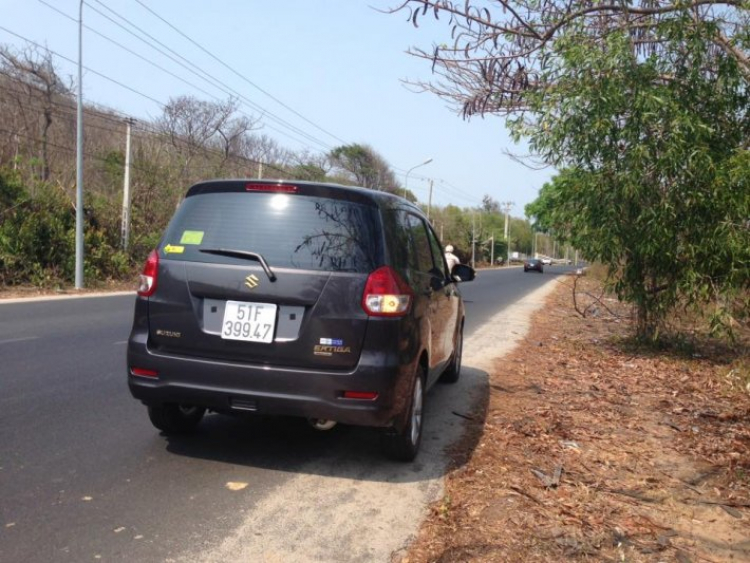 Ertiga 7 chỗ 2016 cho thuê tự lái - Gần cv Hoàng Văn Thụ Ertiga 7 chỗ 2016 cho thuê tự lái - Gần cv Hoàng Văn Thụ