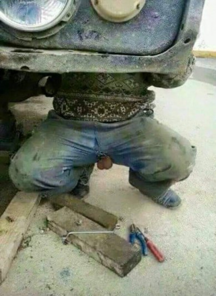 Khó nghĩ quá, em nhờ các bác, các mợ tư vấn giúp em ca này... Khó nghĩ quá, em nhờ các bác, các mợ tư vấn giúp em ca này...