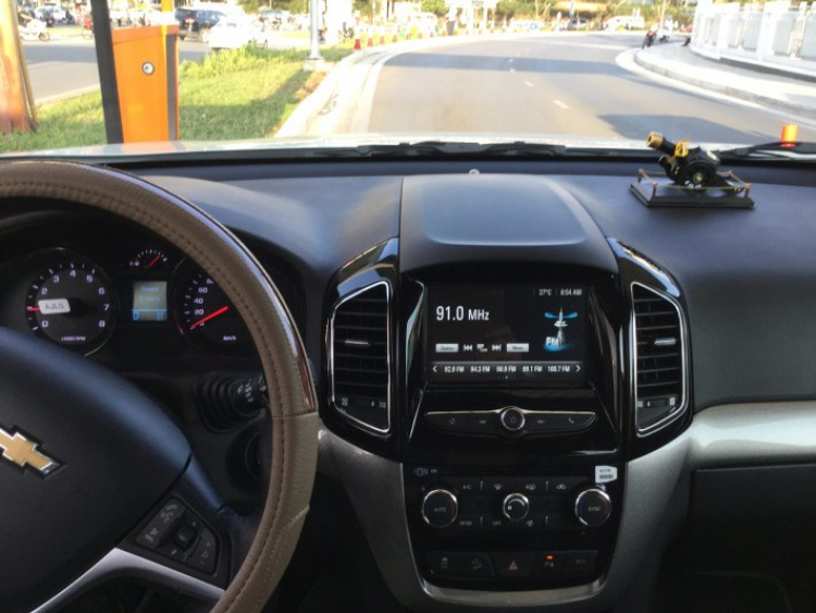 Cận cảnh Chevrolet Captiva 2016 tại Việt Nam Cận cảnh Chevrolet Captiva 2016 tại Việt Nam