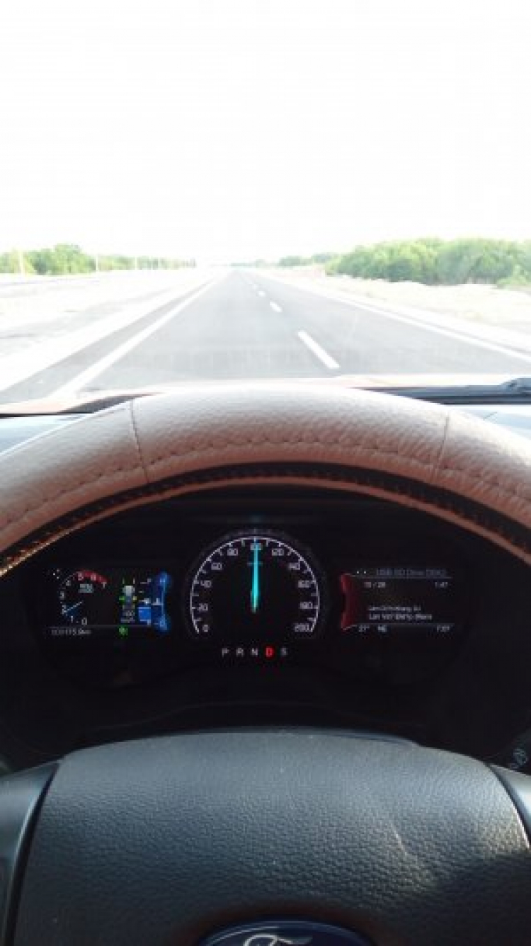 Vòng tua máy 2500 ở tốc độ 100km/g có cao quá không Vòng tua máy 2500 ở tốc độ 100km/g có cao quá không