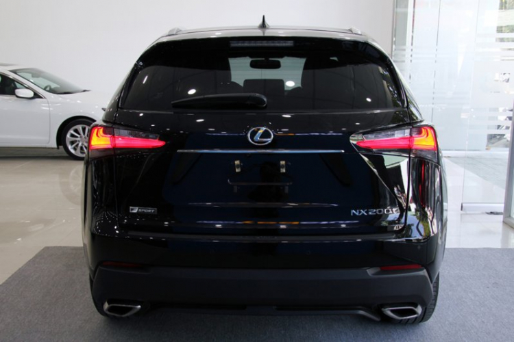 ĐÓN EM LEXUS NX 200T F - SPORT VỀ NHÀ